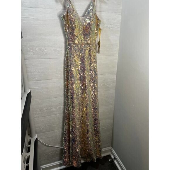 Say Yes to the Prom Dress Size 5/6 Gold‎ Sequins Open Back NWT - Picture 2 of 11